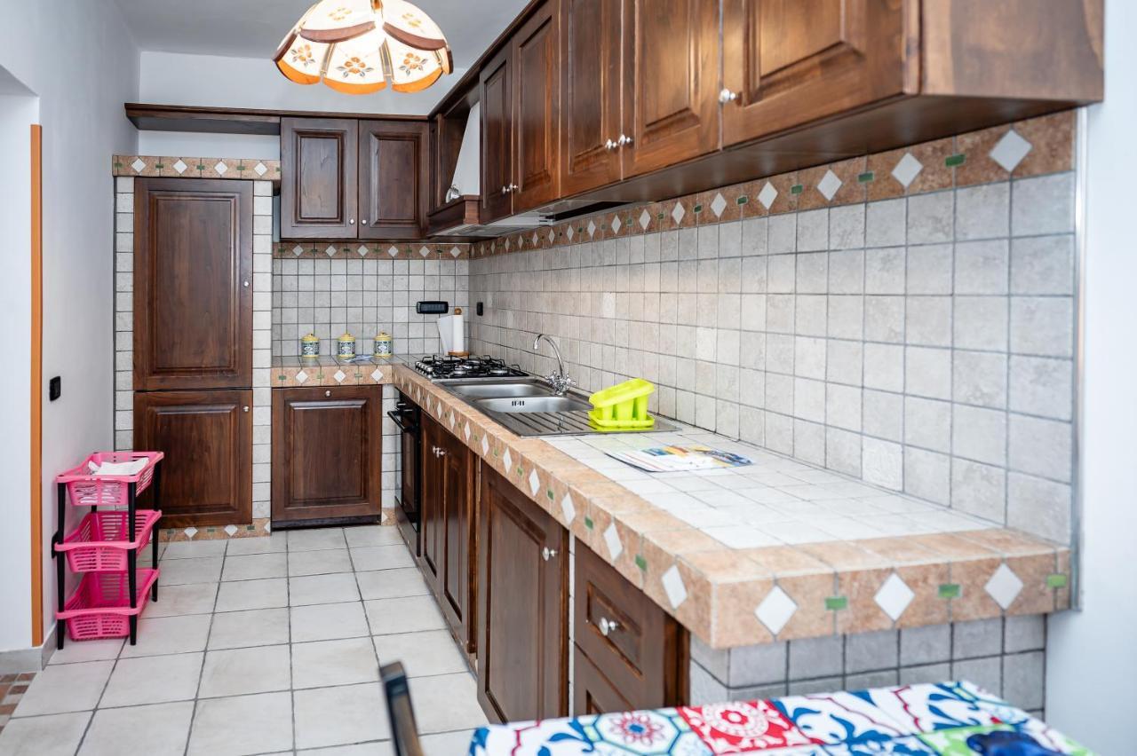 Casa Aniello Villa Каприоли Екстериор снимка
